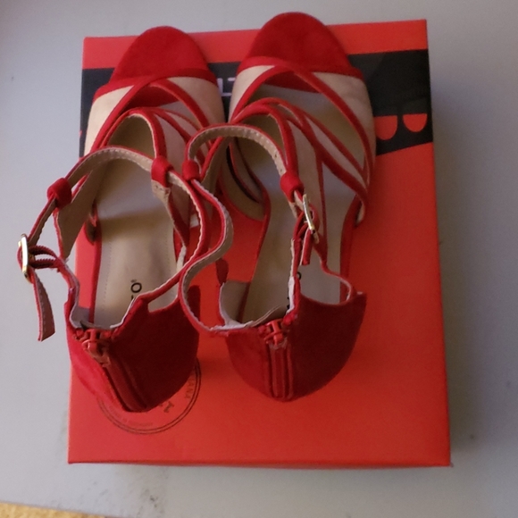 Rialto heels. - Picture 4 of 7